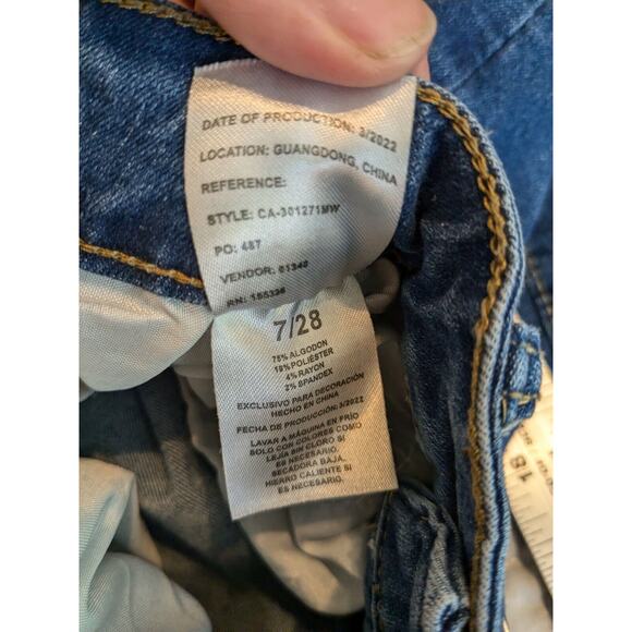 Celebrity Ace Women’s High Waisted Stretch Flare Distressed Jeans Size 7/28 - Picture 5 of 10